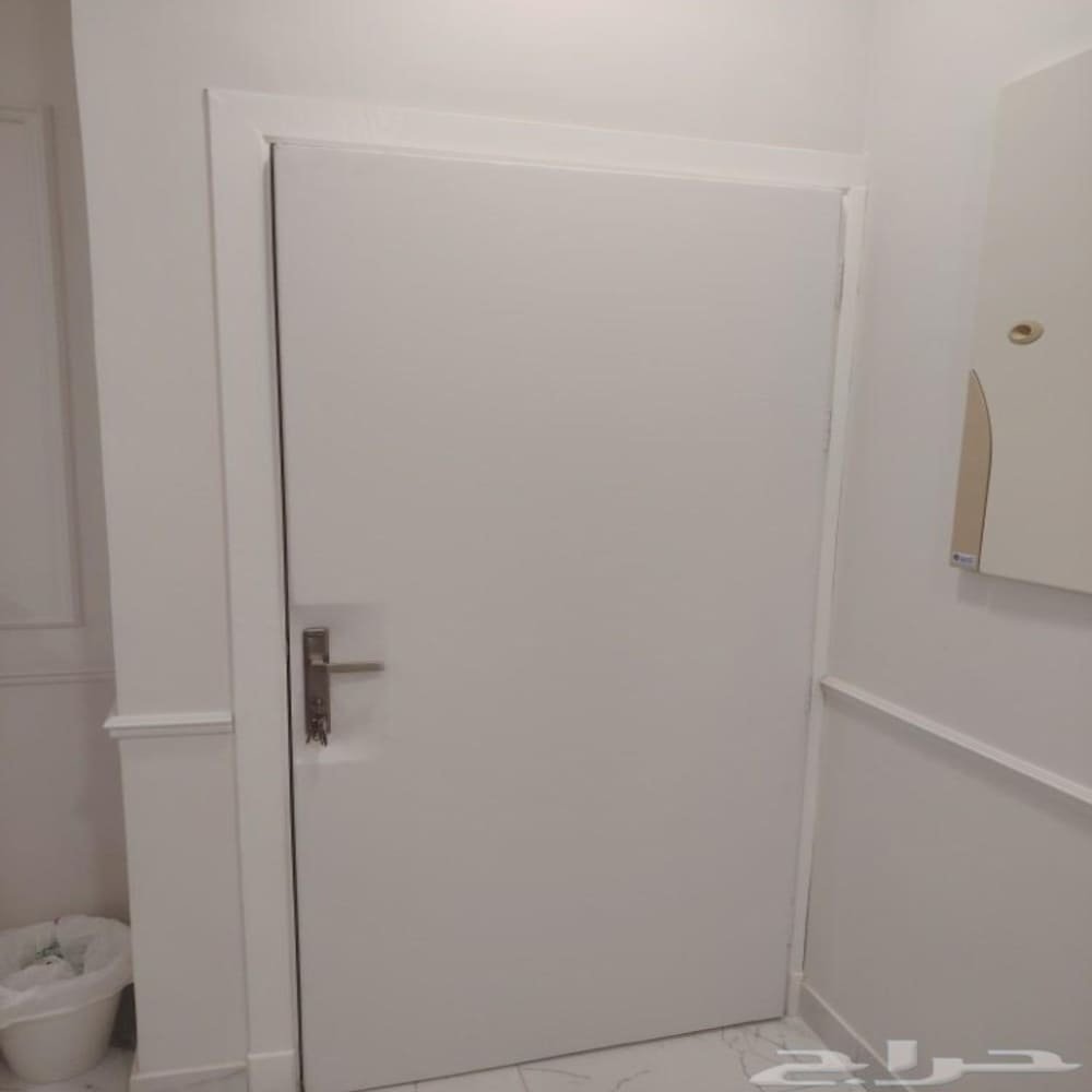 عازل صوت للباب القطيف